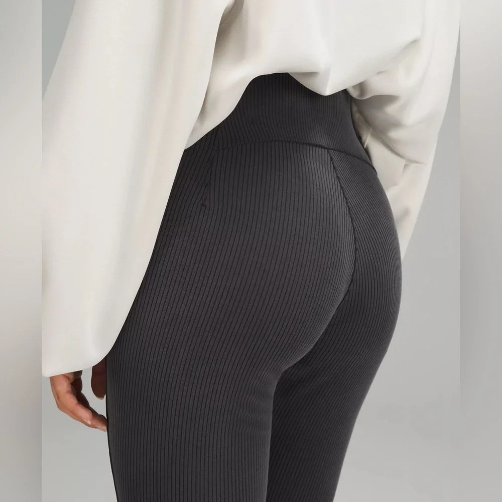Lululemon Ribbed Softstreme Zip Leg High-Rise Crop Pant 25” - Black, Size 2 - Picture 4 of 9